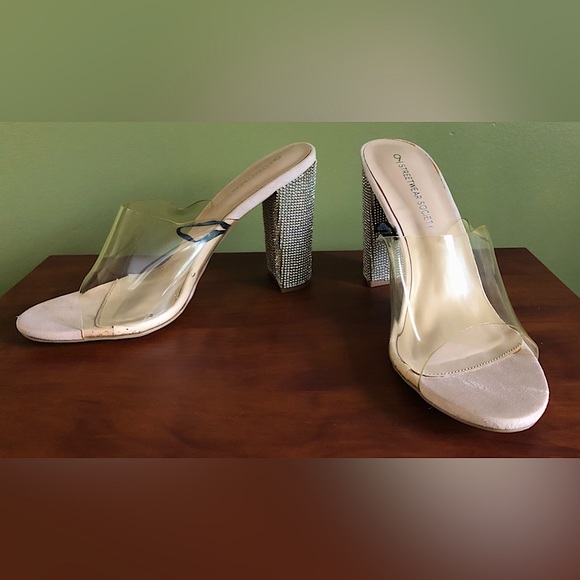 Blush Pink Rhinestone Block Heels - Size 9 - Picture 2 of 9